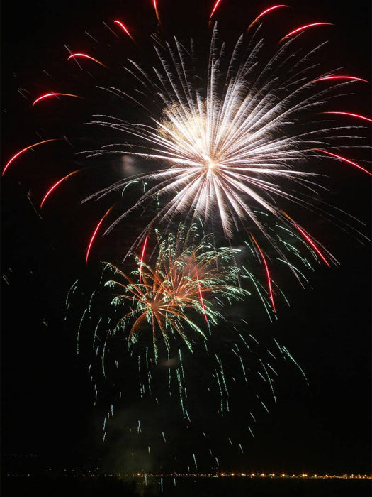 Ein Motiv aus dem Kalender Feuer... über der Stadt - CALVENDO Foto-Puzzle'