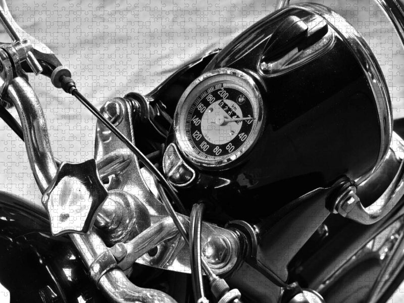 Ein Motiv aus dem Kalender BMW R69S in schwarzweiss - CALVENDO Foto-Puzzle'