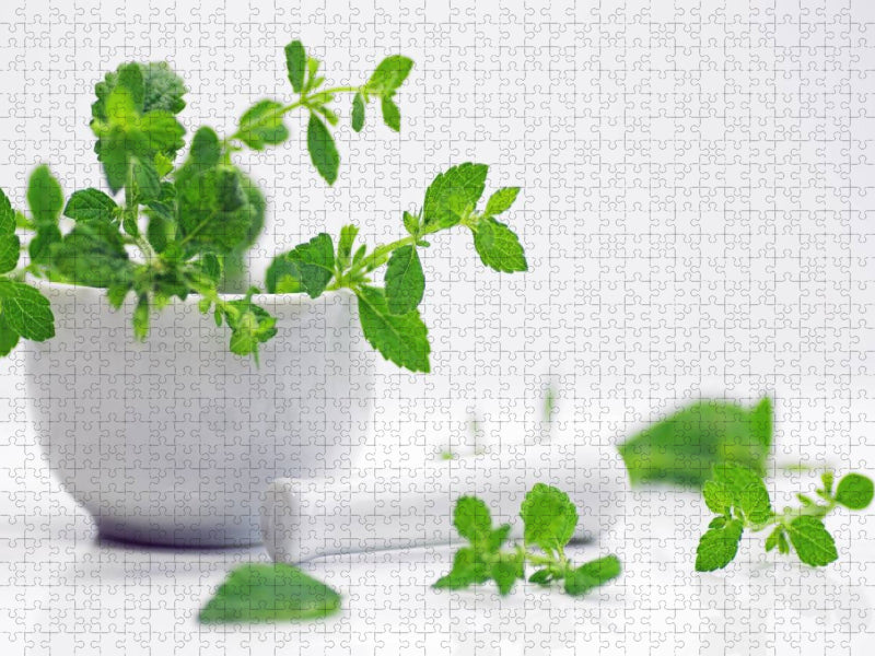 Melissa officinalis, frische Kräuter der Gesundheit - CALVENDO Foto-Puzzle'