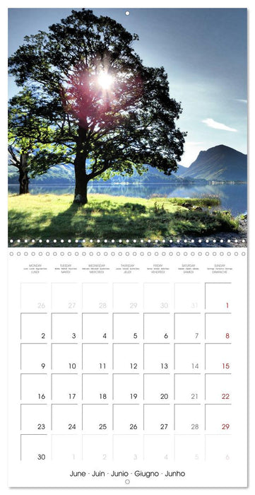 LAKE DISTRICT CUMBRIA Dramatic Art Photos (CALVENDO Monthly Calendar 2025)