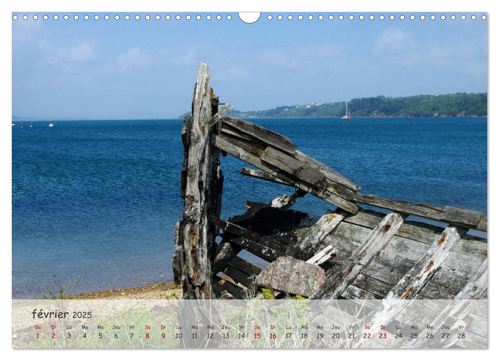 Bretagne Ambiance d'un cimetière à bateaux (CALVENDO Calendrier mensuel 2025)