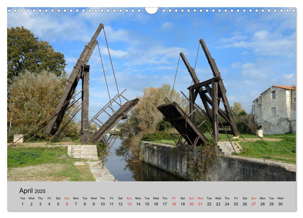 Historic Bridges of Provence (CALVENDO Monthly Calendar 2025)