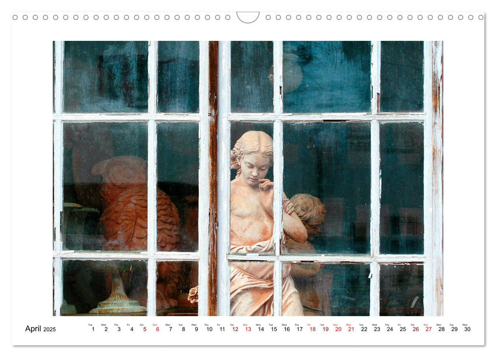 Charming Windows and Doors (CALVENDO Monthly Calendar 2025)