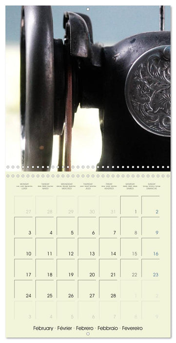 Historic Sewing Tools (CALVENDO Monthly Calendar 2025)