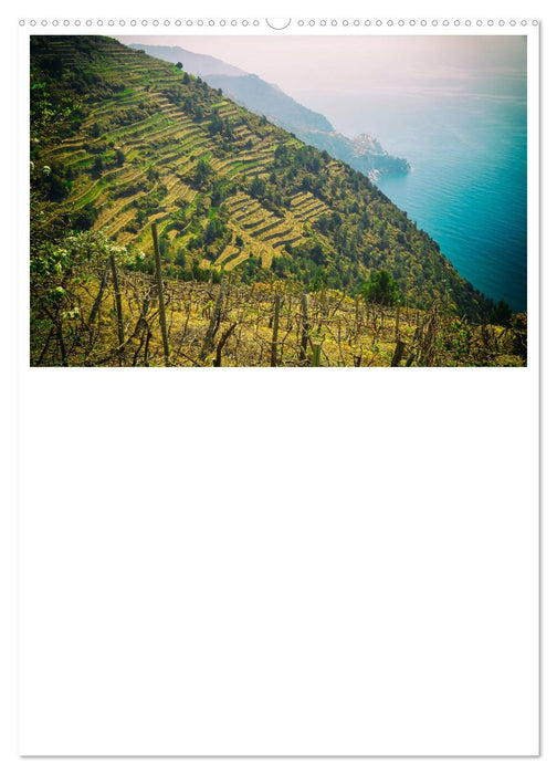 Cinque Terre a Land of Wonders (CALVENDO Premium-Calendar 2025)