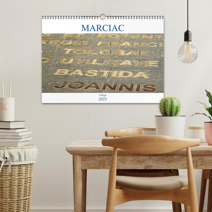 MARCIAC Village (CALVENDO Calendrier mensuel 2025)