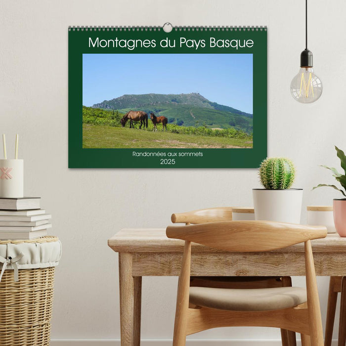 Montagnes du Pays Basque (CALVENDO Calendrier mensuel 2025)