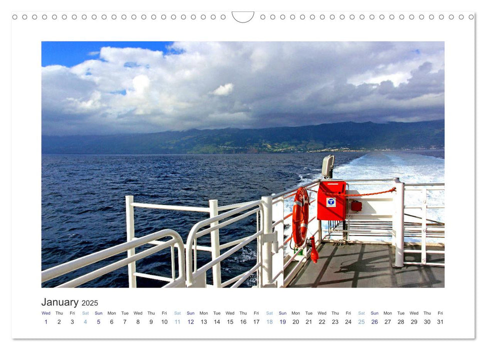 From Pico Island to Sao Jorge Island (CALVENDO Monthly Calendar 2025)