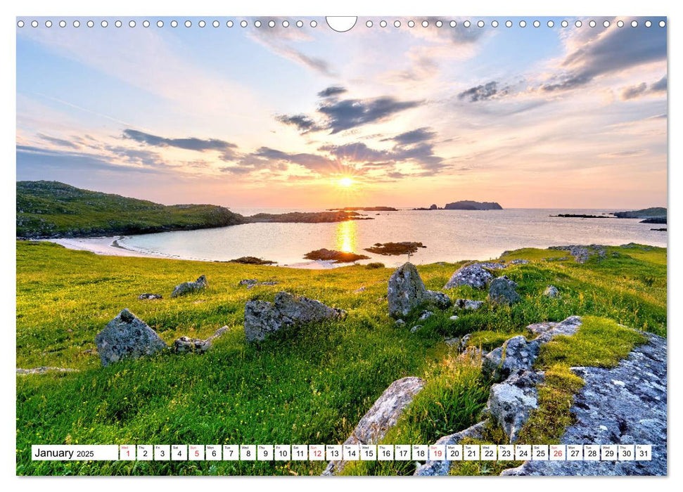 Outer Hebrides - Scotland Scottish dream beaches and landscapes (CALVENDO Monthly Calendar 2025)