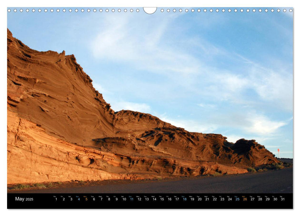 Cloudy skies over Lanzarote (CALVENDO Monthly Calendar 2025)