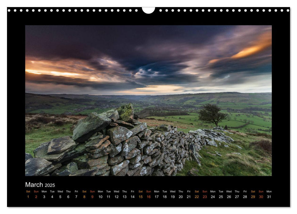 The Changing Seasons of the Peak District (CALVENDO Monthly Calendar 2025)