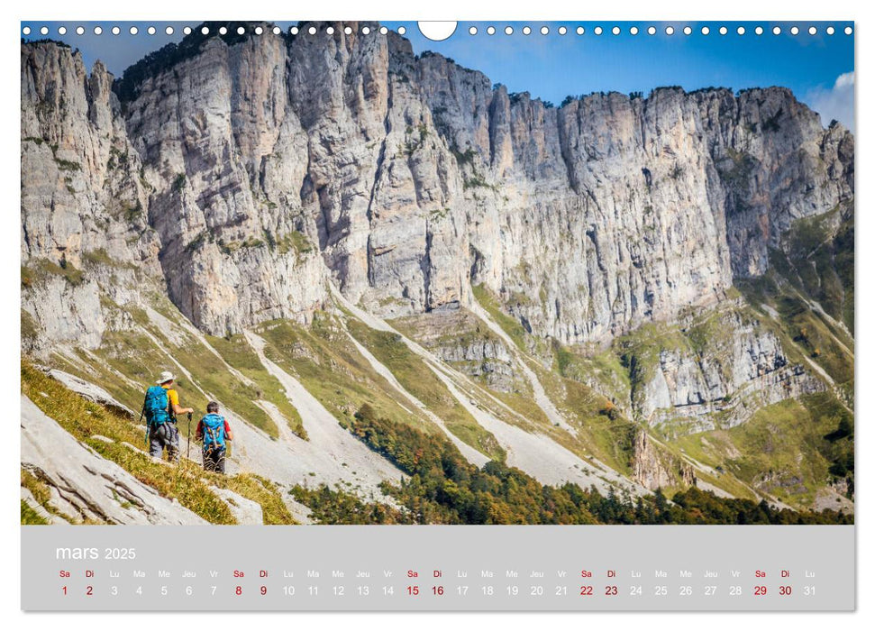 Lumières magiques des Pyrénées (CALVENDO Calendrier mensuel 2025)