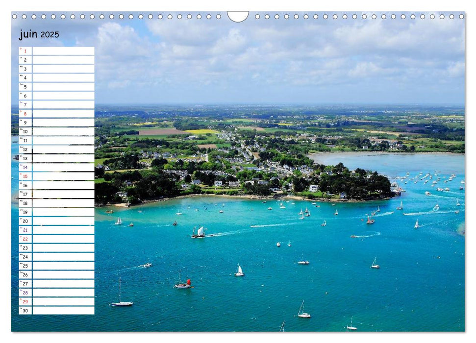 Le Golfe du Morbihan vu du ciel (CALVENDO Calendrier mensuel 2025)