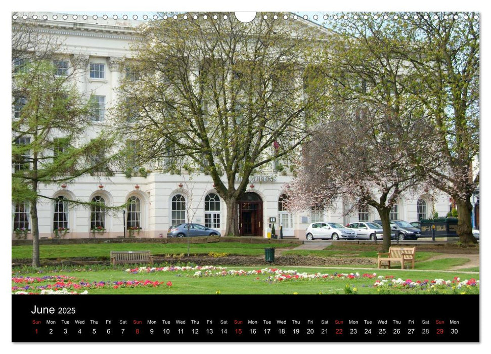 Cheltenham A Cotswold Town (CALVENDO Monthly Calendar 2025)