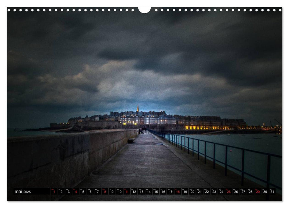 SAINT-MALO, Côte d'Emeraude (CALVENDO Calendrier mensuel 2025)