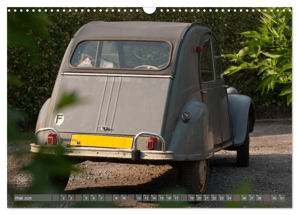 La deudeuche une voiture culte (CALVENDO Calendrier mensuel 2025)