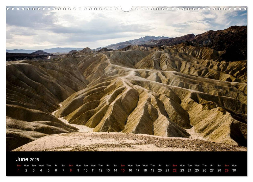 Death Valley California (CALVENDO Monthly Calendar 2025)