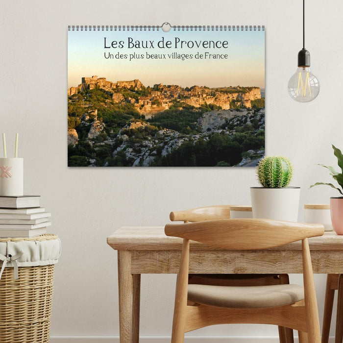 Les Baux de Provence Un des plus beaux villages de France (CALVENDO Calendrier mensuel 2025)