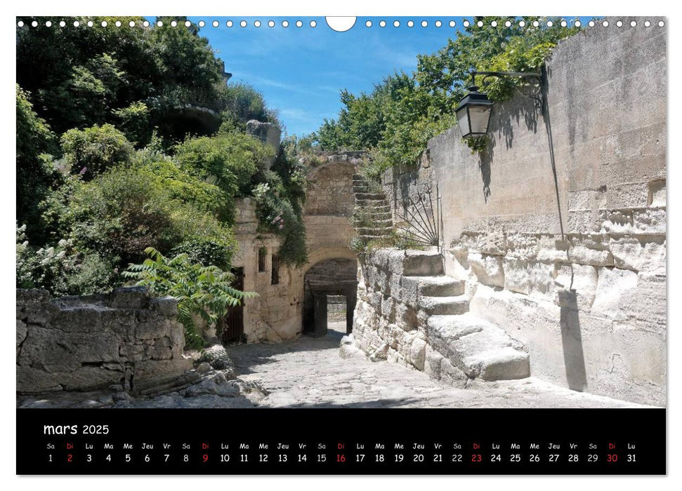 Les Baux de Provence Un des plus beaux villages de France (CALVENDO Calendrier mensuel 2025)