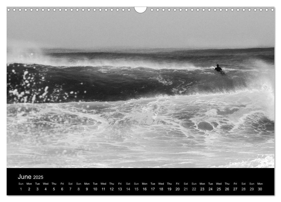 Surf in B&W (CALVENDO Monthly Calendar 2025)