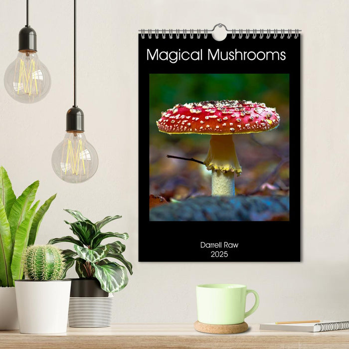 Magical Mushrooms (CALVENDO Monthly Calendar 2025)