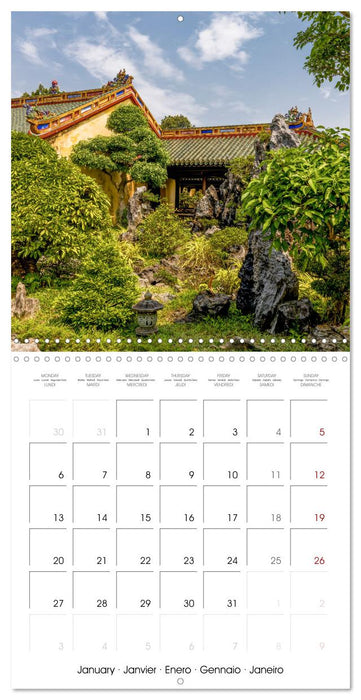 Hue Vietnam´s old imperial city (CALVENDO Monthly Calendar 2025)