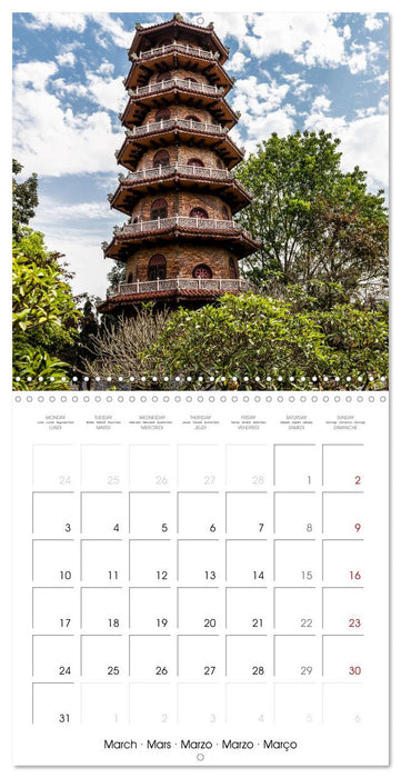 Hue Vietnam´s old imperial city (CALVENDO Monthly Calendar 2025)