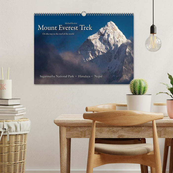 Mount Everest Trek (CALVENDO Monthly Calendar 2025)