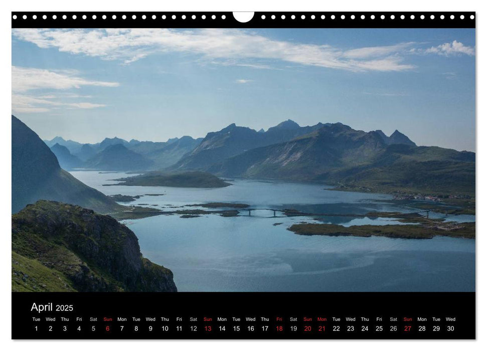 Summer on the Lofoten (CALVENDO Monthly Calendar 2025)