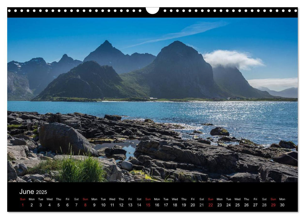 Summer on the Lofoten (CALVENDO Monthly Calendar 2025)