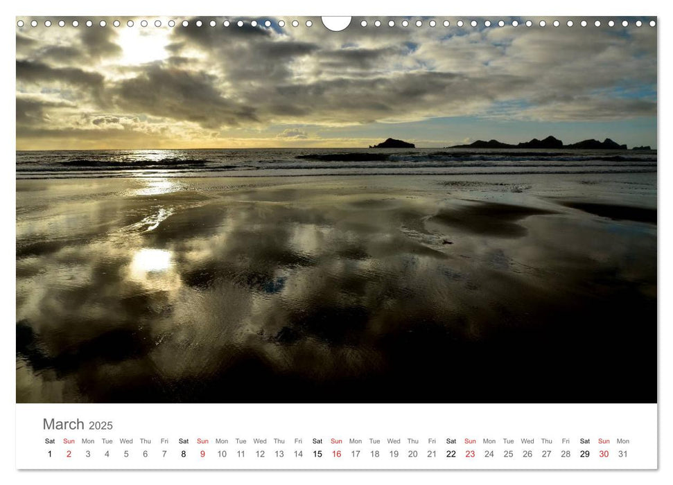 Fascinating Iceland - Calendar 2025 / UK-Edition (CALVENDO Monthly Calendar 2025)