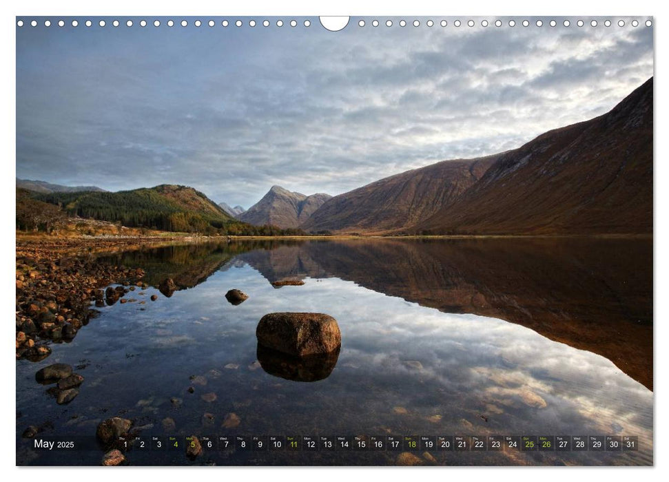 Reflections of Scotland / UK-Version (CALVENDO Monthly Calendar 2025)