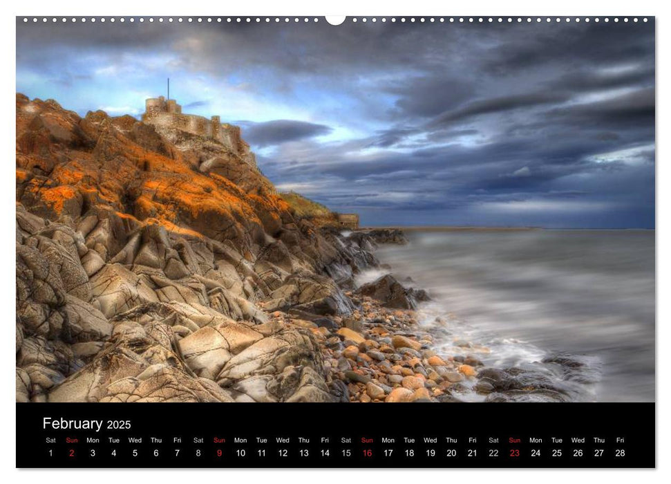 Holy Island - England / UK Version (CALVENDO Premium-Calendar 2025)