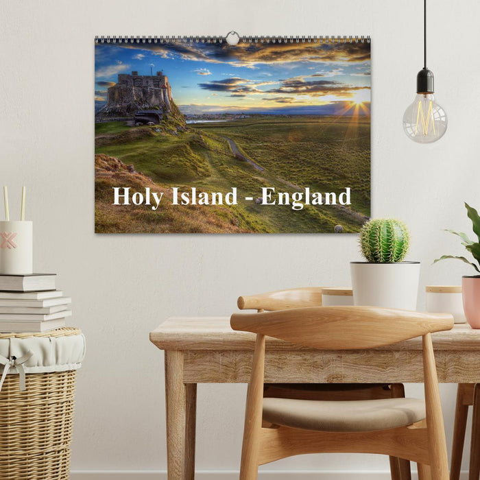 Holy Island - England / UK Version (CALVENDO Monthly Calendar 2025)