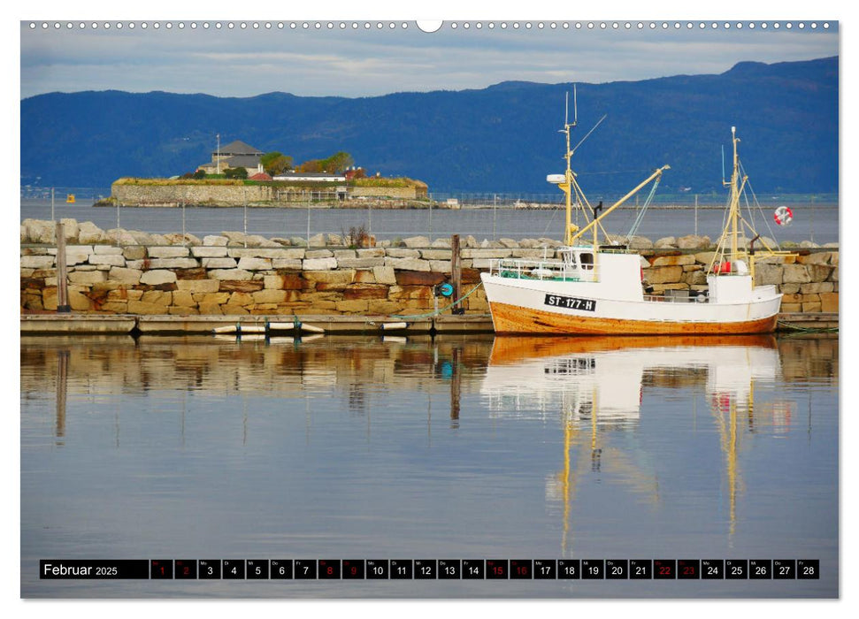 Bergen - Kirkenes - Bergen mit dem Postschiff (CALVENDO Premium Wandkalender 2025)