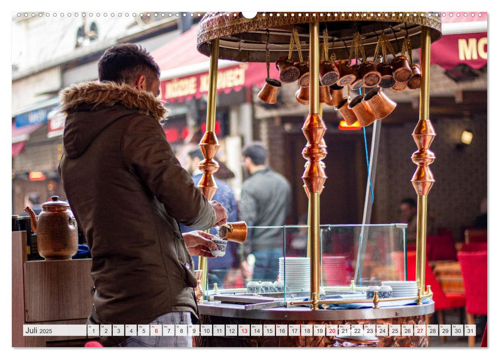 Istanbul - die quirlige Stadt auf zwei Kontinenten (CALVENDO Premium Wandkalender 2025)