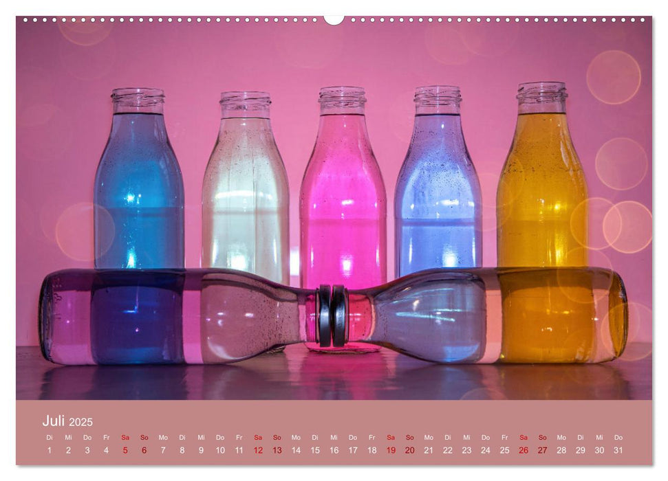 Die gute alte Milchflasche (CALVENDO Premium Wandkalender 2025)