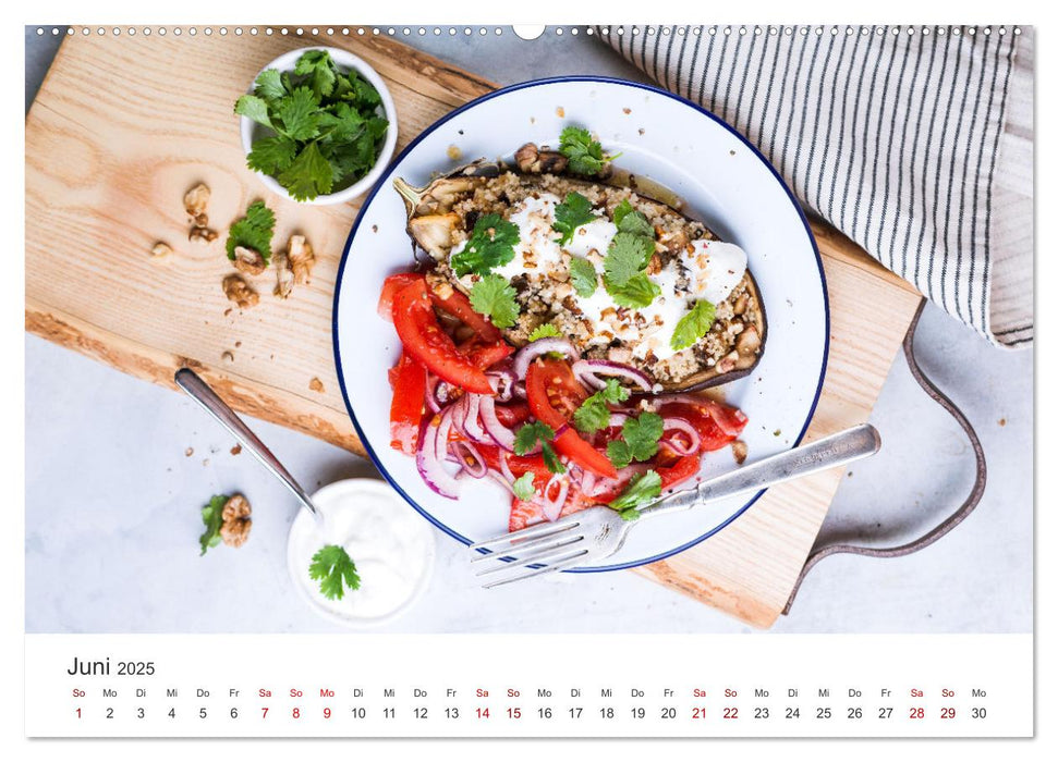 Veganer Essen - Pflanzenbasierte Köstlichkeiten (CALVENDO Premium Wandkalender 2025)