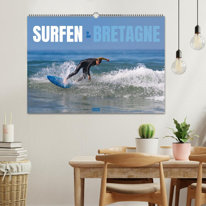 Surfen in der Bretagne (CALVENDO Wandkalender 2025)