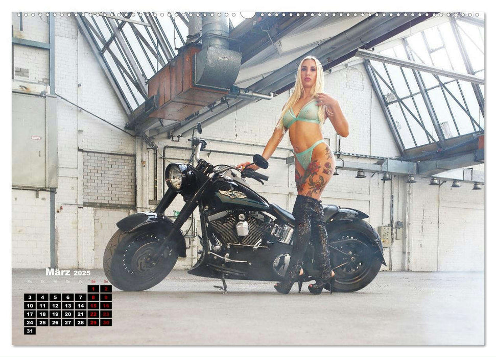 Motorräder und Sexy Girls (CALVENDO Premium Wandkalender 2025)