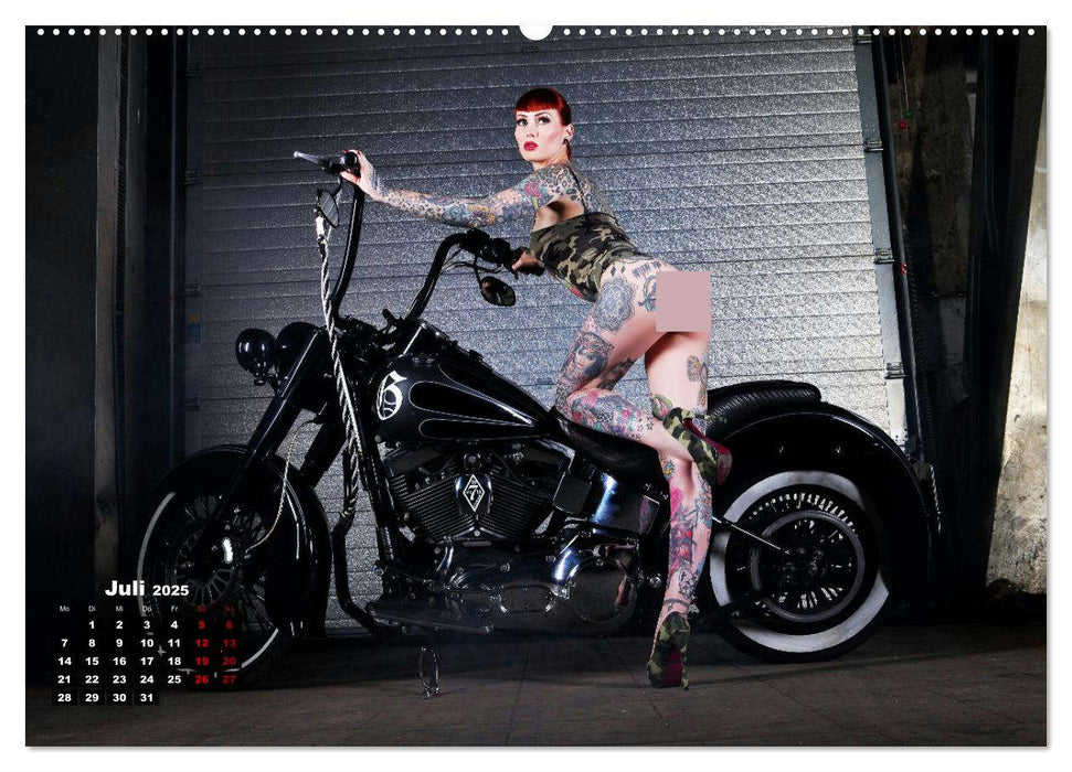 Motorräder und Sexy Girls (CALVENDO Premium Wandkalender 2025)