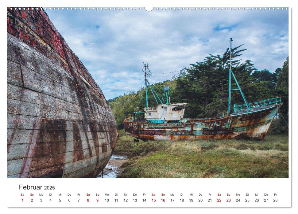 Gestrandet - Schiffswracks in der Bretagne (CALVENDO Premium Wandkalender 2025)