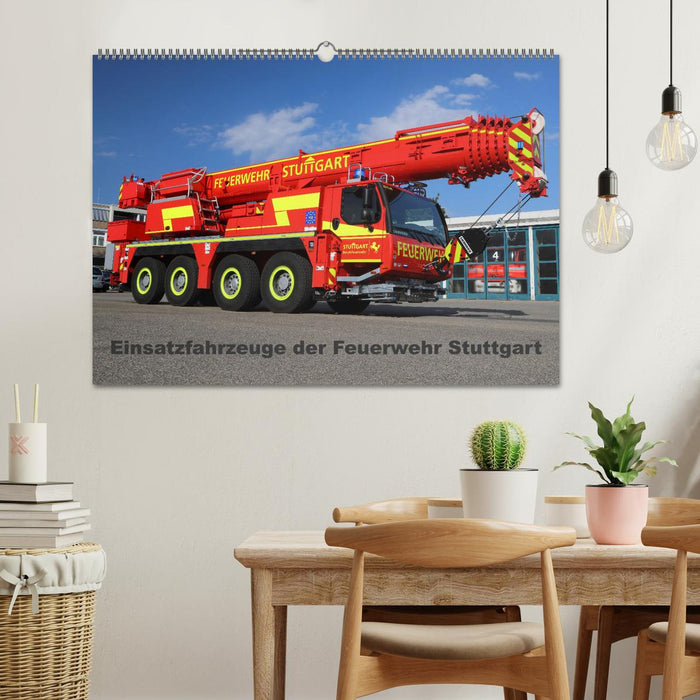 Einsatzfahrzeuge der Feuerwehr Stuttgart (CALVENDO Wandkalender 2025)