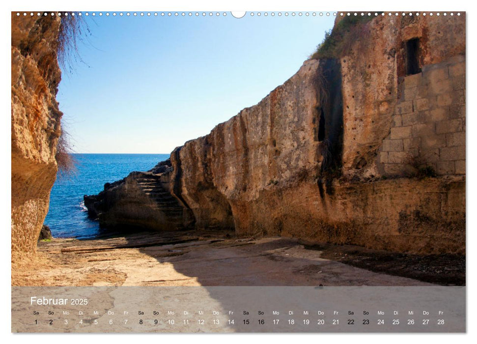 Der Küste entlang im Salento (CALVENDO Premium Wandkalender 2025)