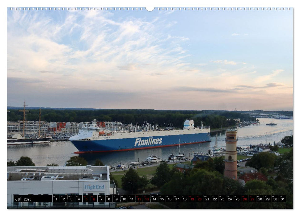 Shipspotting Travemünde (CALVENDO Premium Wandkalender 2025)