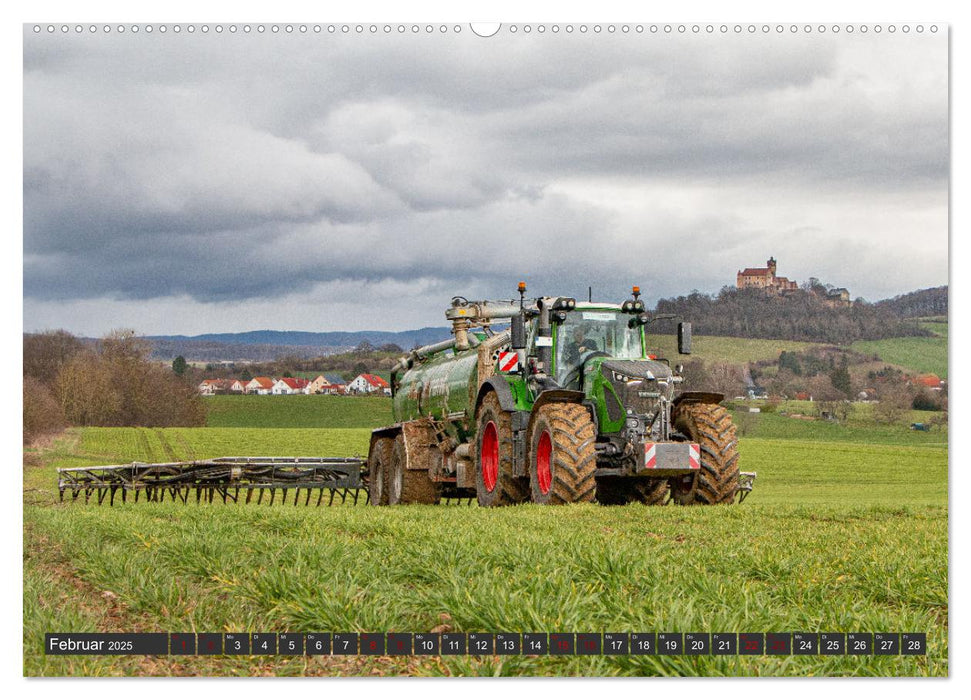 Landtechnik im Einsatz (CALVENDO Premium Wandkalender 2025)