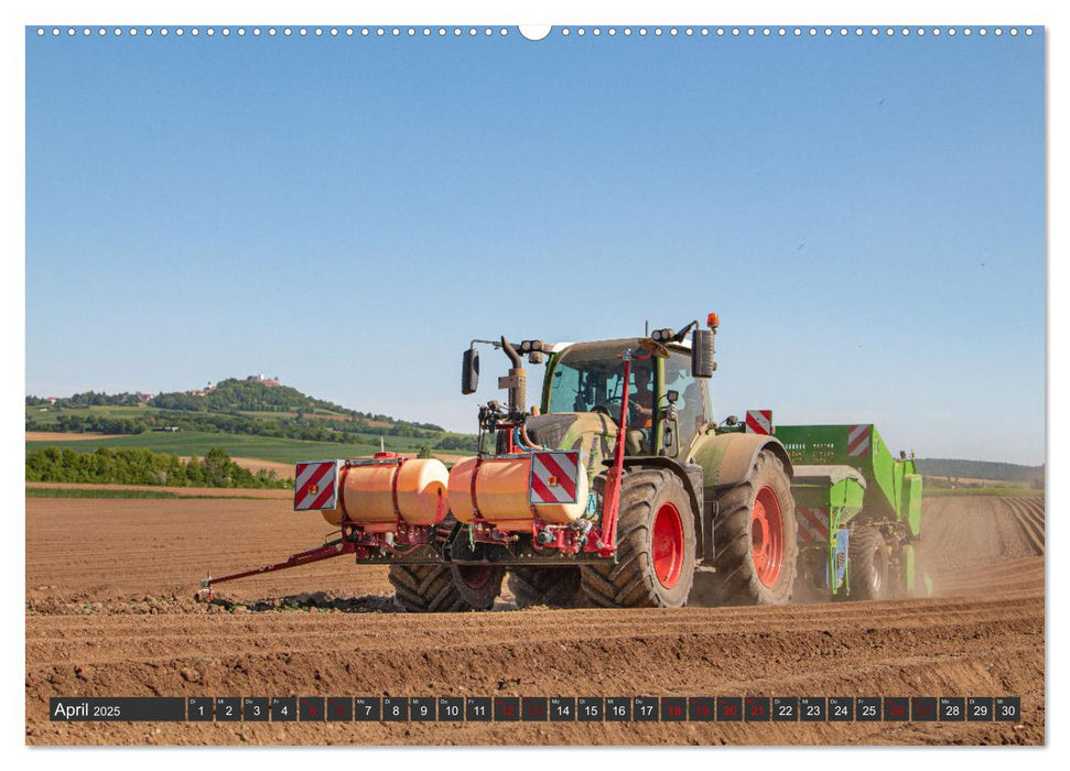 Landtechnik im Einsatz (CALVENDO Wandkalender 2025)