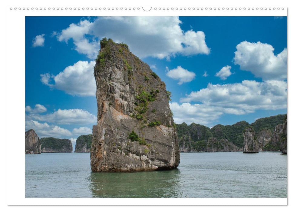 Halong-Bucht - die schönsten Inseln Vietnams (CALVENDO Premium Wandkalender 2025)