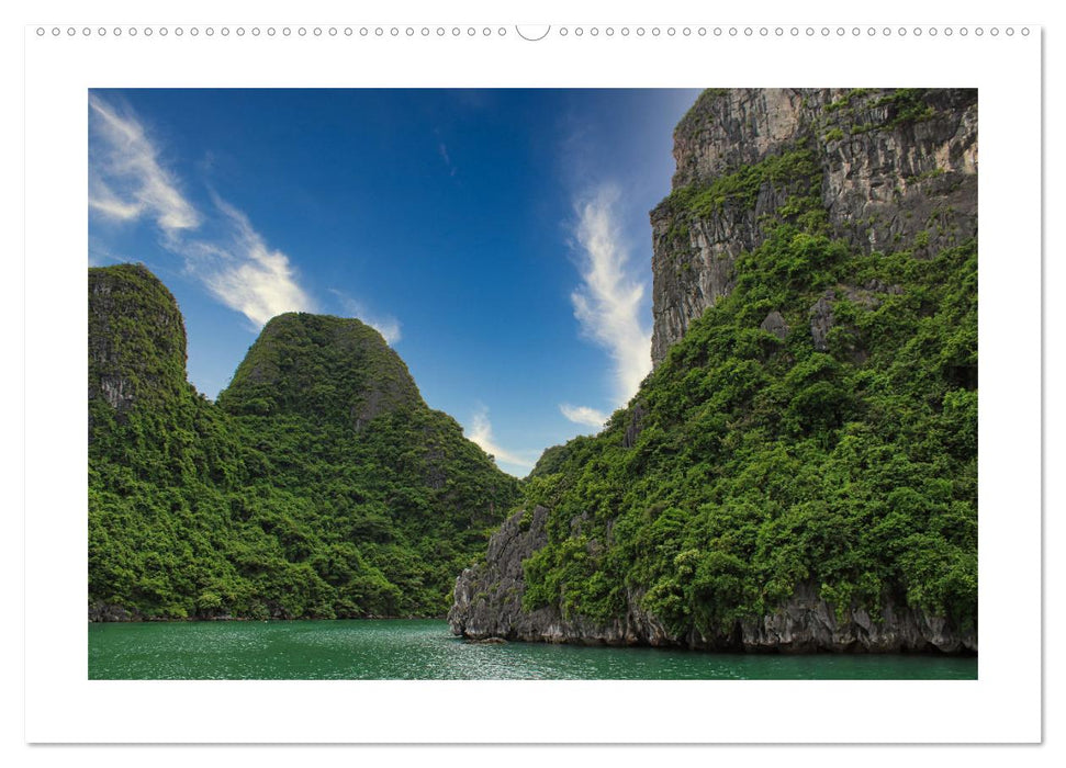 Halong-Bucht - die schönsten Inseln Vietnams (CALVENDO Premium Wandkalender 2025)