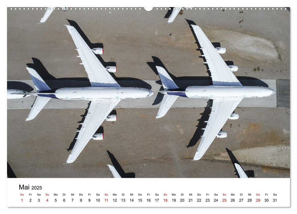 GROUNDED (CALVENDO Premium Wandkalender 2025)